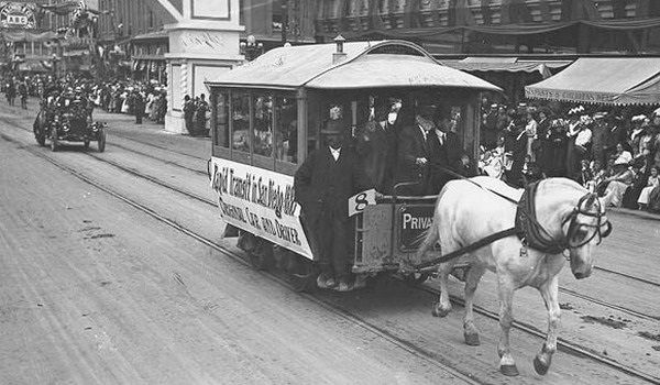 De asemenea, Timișoara a fost primul oraș european care a introdus tramvaiele trase de cai, în anul 1869.